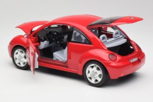 Volkswagen New Beetle Rosso Bburago 1:18 3342 Pressofusione — immagine 5 di 8