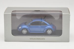 Volkswagen New Beetle Satellite Blu Minichamps 1:43 430058004 Pressofusione — immagine 4 di 4
