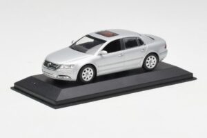 Volkswagen Phaeton Argento Minichamps 1:43 3D0099300A Pressofusione — immagine 2 di 4