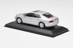 Volkswagen Phaeton Argento Minichamps 1:43 3D0099300A Pressofusione — immagine 3 di 4