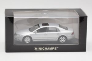 Volkswagen Phaeton Argento Minichamps 1:43 3D0099300A Pressofusione — immagine 4 di 4