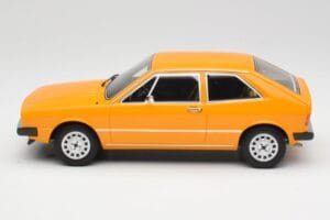 Volkswagen Scirocco GTI Mk1 Jaune Marino Otto 1:18 OT467 Resina — immagine 3 di 6