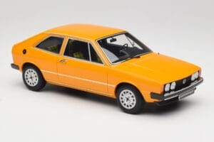 Volkswagen Scirocco GTI Mk1 Jaune Marino Otto 1:18 OT467 Resina — immagine 4 di 6