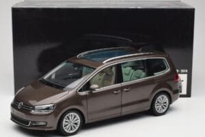 Volkswagen Sharan 7N Marrone Oak Metallizzato Minichamps 1:18 110051001 Pressofusione — immagine 8 di 8