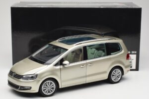 Volkswagen Sharan 7N Reflex Argento Metallizzato Minichamps 1:18 110051002 Pressofusione — immagine 8 di 8