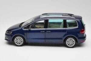 Volkswagen Sharan 7N Shadow Blu Metallizzato Minichamps 1:18 110051100 Pressofusione — immagine 4 di 8