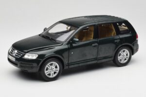Volkswagen Touareg V10 TDI Canyon Green Bburago 1:18 34911-V1 Pressofusione