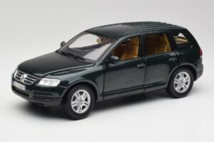 Volkswagen Touareg V10 TDI Reed Green Metallic Bburago 1:18 34911 Pressofusione