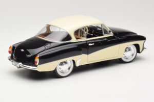 Wartburg 311 Coupe Nero & Beige Revell 1:18 8419 Pressofusione — immagine 3 di 8