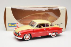 Wartburg 311 Coupe Rosso & Beige Revell 1:18 8418 Pressofusione — immagine 8 di 8