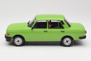 Wartburg 353 Verde MCG 1:18 MCG18062 Pressofusione — immagine 3 di 6