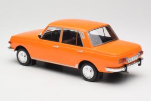 Wartburg 353 Arancione MCG 1:18 MCG18061 Pressofusione — immagine 5 di 6
