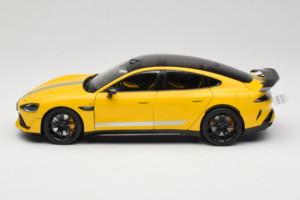 Xiaomi SU7 Ultra Giallo OEM 1:18 BHR9995CN Pressofusione — immagine 4 di 8