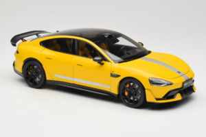 Xiaomi SU7 Ultra Giallo OEM 1:18 BHR9995CN Pressofusione — immagine 6 di 8