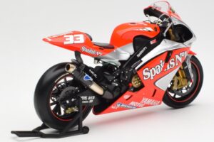 Yamaha YZR-M1 Gauloises Fortuna Yamaha #7 C. Checa MotoGP 2004 Minichamps 1:12 122043007 Pressofusione — immagine 3 di 6