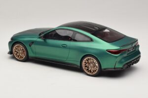 BMW M4 CS G82 Frozen Isle of Man Green GT Spirit 1:18 GT994 Resina — immagine 5 di 6