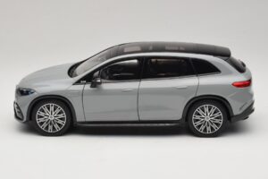 Mercedes EQS SUV X296 Manufaktur Alpine Grey NZG 1:18 B66960591 Pressofusione — immagine 4 di 8