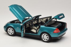 Mercedes SLK R170 Vivianite Green Norev 1:18 183021 Pressofusione — immagine 7 di 10