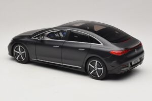 Mercedes EQE V295 Graphite Grey Magno NZG 1:18 B66961108 Pressofusione — immagine 4 di 8