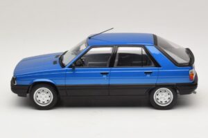 Renault 11 TXE Blue Metallic MCG 1:18 MCG18591 Pressofusione — immagine 3 di 6