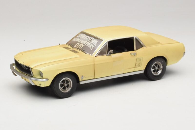 Ford Mustang Coupe Giallo The Walking Dead Greenlight 1:18 12958 Pressofusione