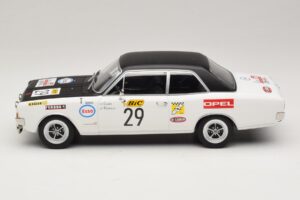 Opel Commodore A #29 J-L. Clarr / J-P. Peyroux Tour de France Automobile 1971 MCG 1:18 MCG18562R Pressofusione — immagine 3 di 6