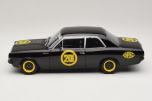 Opel Rekord C #201 Black Widow MCG 1:18 MCG18560 Pressofusione — immagine 3 di 6