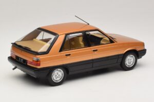 Renault 11 GTL Oro MCG 1:18 MCG18590 Pressofusione — immagine 2 di 6