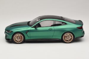 BMW M4 CS G82 Frozen Isle of Man Green GT Spirit 1:18 GT994 Resina — immagine 3 di 6