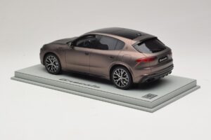 Maserati Grecale Bronzo BBR 1:18 P18220FMAS Resina — immagine 5 di 7