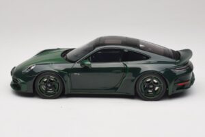 Porsche 911 992 Turbo S Brabus 900 Rocket R Mean Green GT Spirit 1:18 GT959 Resina — immagine 3 di 6