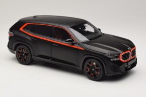 BMW XM G09 Matt Black Minichamps 1:18 110023301 Pressofusione — immagine 6 di 8