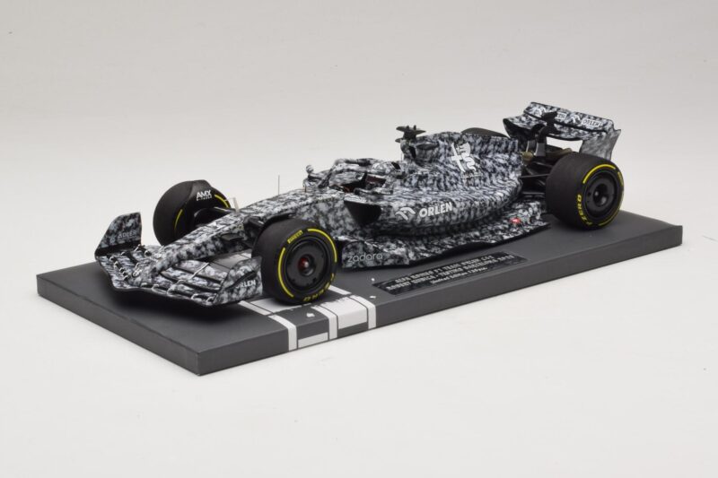 Alfa Romeo Orlen C42 R. Kubica Testing Barcelona 2022 Minichamps 1:18 117229988 Resina