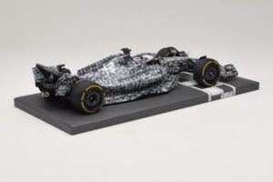 Alfa Romeo Orlen C42 R. Kubica Testing Barcelona 2022 Minichamps 1:18 117229988 Resina — immagine 2 di 7