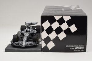 Alfa Romeo Orlen C42 R. Kubica Testing Barcelona 2022 Minichamps 1:18 117229988 Resina — immagine 6 di 7