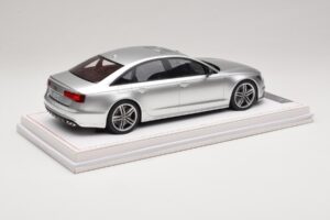 Audi S6 C7 Florett Silver Metallic IVY Merit 1:18 REMC038 Resina — immagine 3 di 7