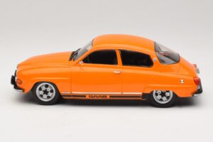 Saab 96 V4 Arancione MCG 1:18 MCG18654 Pressofusione — immagine 3 di 6