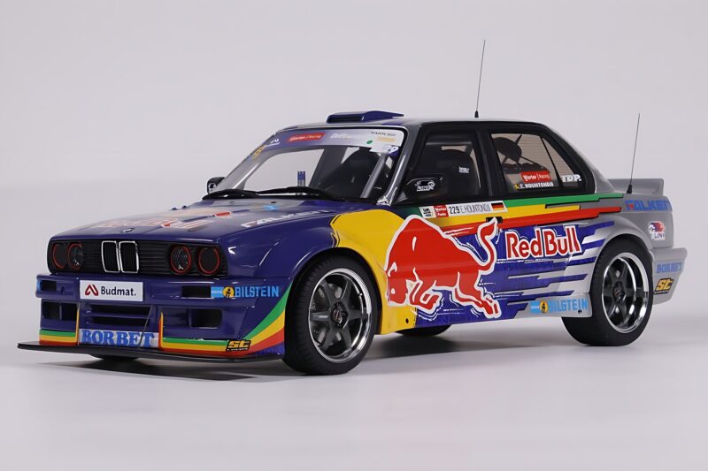 BMW E30 V8 #229 E. Hountondji Red Bull Driftbrothers Drift 2023 Blu Otto 1:18 OT486 Resina