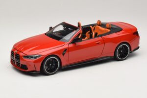 BMW M4 G83 Cabriolet Red Metallic Minichamps 1:18 110021030 Pressofusione