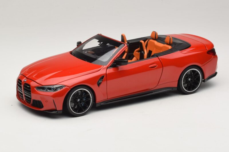 BMW M4 G83 Cabriolet Red Metallic Minichamps 1:18 110021030 Pressofusione