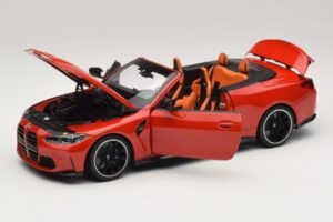BMW M4 G83 Cabriolet Red Metallic Minichamps 1:18 110021030 Pressofusione — immagine 2 di 8