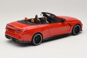BMW M4 G83 Cabriolet Red Metallic Minichamps 1:18 110021030 Pressofusione — immagine 3 di 8