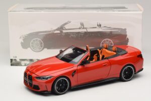 BMW M4 G83 Cabriolet Red Metallic Minichamps 1:18 110021030 Pressofusione — immagine 8 di 8
