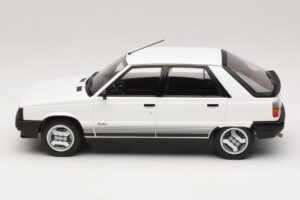 Renault 11 Turbo Bianco MCG 1:18 MCG18589 Pressofusione — immagine 3 di 6