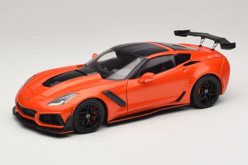 Chevrolet Corvette C7 ZR1 Rosso IXO 1:18 U18RDC001-FO Pressofusione