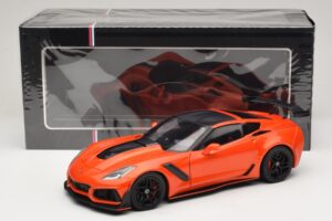 Chevrolet Corvette C7 ZR1 Rosso IXO 1:18 U18RDC001-FO Pressofusione — immagine 8 di 8