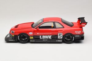 Nissan Skyline ER34 LB Super Silhouette Active Red GT Spirit 1:18 GT570 Resina — immagine 3 di 6