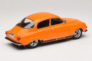 Saab 96 V4 Arancione MCG 1:18 MCG18654 Pressofusione — immagine 2 di 6