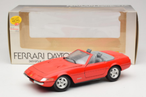 Ferrari 365 GTS/4 Spider Rosso Techno Giodi 1:18 40028-P1 Pressofusione — immagine 8 di 8