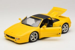 Ferrari F355 Spider Giallo con Tetto Nero UT Models 1:18 180074030-P4 Pressofusione — immagine 2 di 8